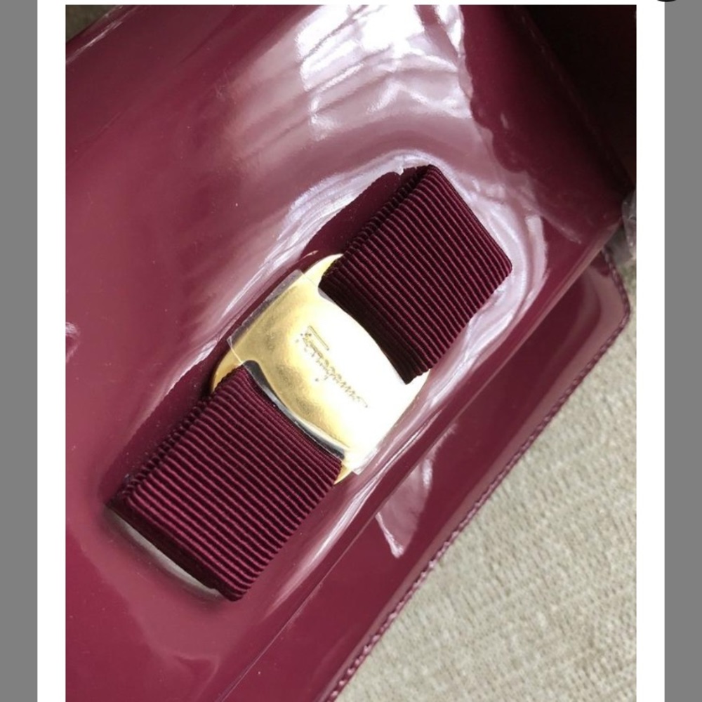 NWT Salvatore Ferragamo Crossbody Bag. New. $895 - Picture 3 of 3